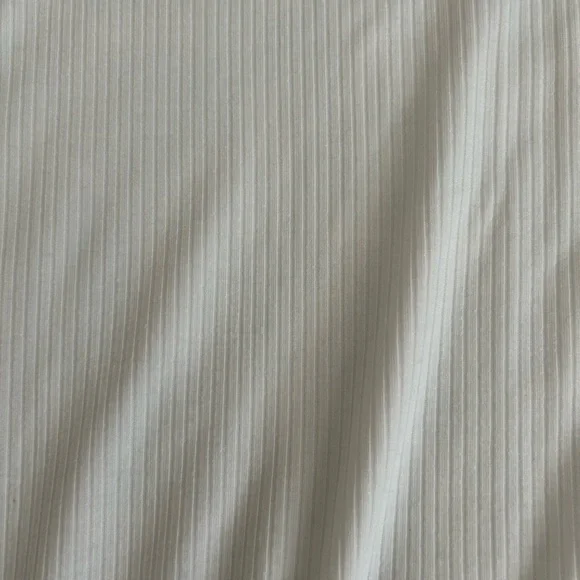 Elegant White Ribbed Bodysuit - Picture 6 of 9